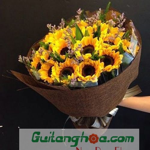 Bó hoa hướng dương tặng tốt nghiệp