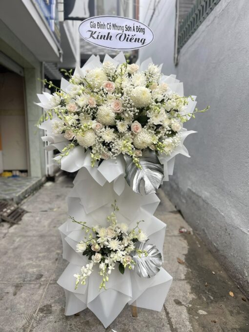 HCB 132 Kệ Kính Viếng Tông Trắng