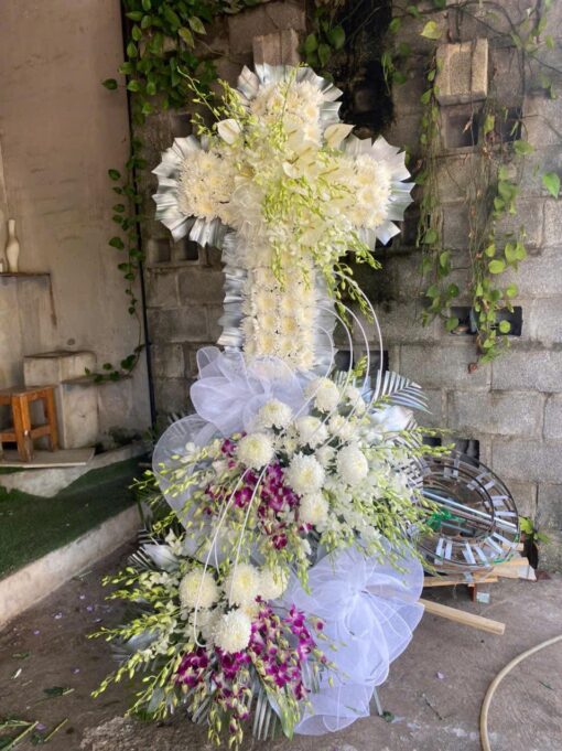 HCB 139 Kệ Hoa Viếng Thánh Giá