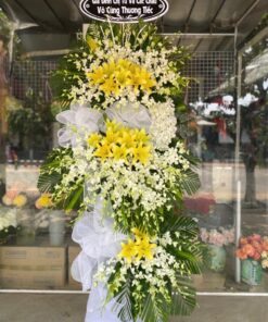 HCB 141 Vòng Hoa 3 Tầng Ly Vàng